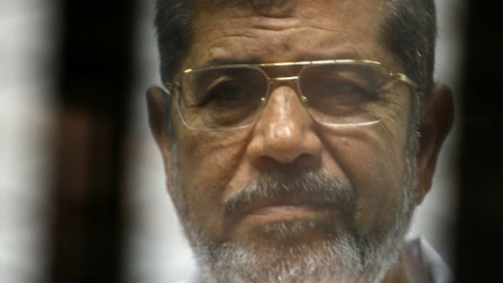 النيابة تُصرح بدفن جثة محمد مرسي عقب انتهاء الطب الشرعى من الكشف عليه