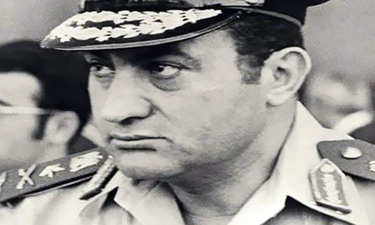 مبارك في حديثه عن ذكريات أكتوبر: «الجيش المصري لم يُهزم في 67 لأنها لم تكن حرب»