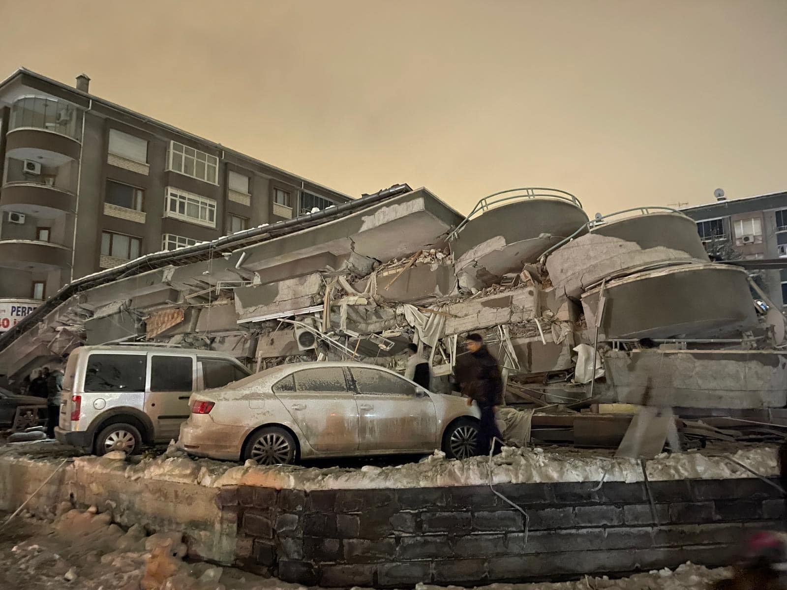 Землетрясение 25 лет. Газиантеп Турция землетрясение. Турция землетрясение сейчас 2022. Газиантеп после землетрясения 2023. Турция землетрясение сейчас 2023.